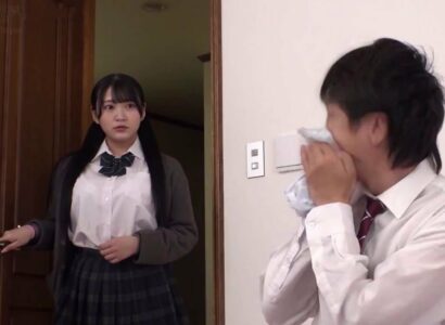 Anh trai trộm quần lót em gái thẩm du bị phát hiện và cô em đã trừng phạt bằng cách… Anh trai trộm quần lót em gái thẩm du bị phát hiện và cô em đã trừng phạt bằng cách…