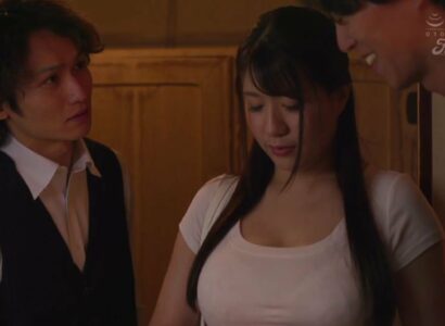 Bị bạn học cũ dùng clip sex tống tình khi đến quán rượu đón chồng Bị bạn học cũ dùng clip sex tống tình khi đến quán rượu đón chồng