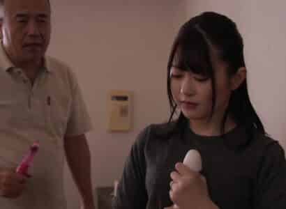 Bố chồng đến sống chung phát hiện con dâu sử dụng sextoy và cái kết Bố chồng đến sống chung phát hiện con dâu sử dụng sextoy và cái kết