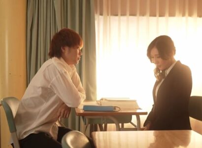 Cậu học trò tống tình cô giáo khi biết cô ngoại tình với đồng nghiệp Cậu học trò tống tình cô giáo khi biết cô ngoại tình với đồng nghiệp