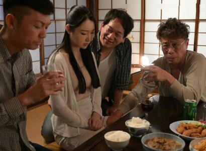 “Cháu đã lớn và thật xinh đẹp”, mỗi khi về quê tôi luôn bị 2 người chú quấy rối “Cháu đã lớn và thật xinh đẹp”, mỗi khi về quê tôi luôn bị 2 người chú quấy rối