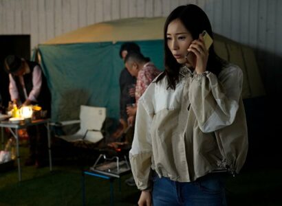 Chồng nghĩ rằng vợ đi cắm trại với hội phụ nữ nhưng không biết chỉ có 3 gã đàn ông Chồng nghĩ rằng vợ đi cắm trại với hội phụ nữ nhưng không biết chỉ có 3 gã đàn ông