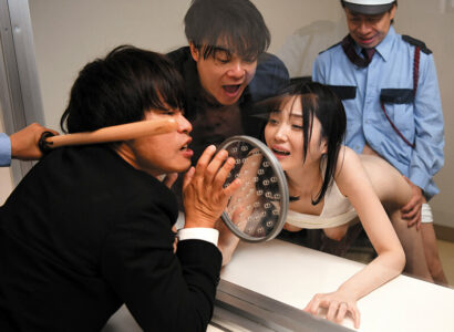 Chồng nhìn vợ bị người khác địt chỉ vì một tai nạn xe đạp ngớ ngẫn Chồng nhìn vợ bị người khác địt chỉ vì một tai nạn xe đạp ngớ ngẫn