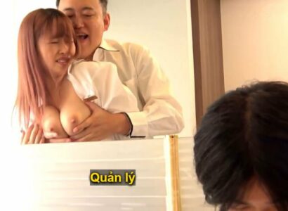 Cô nhân viên bị quản lý tống tình khi phát hiện bí mật cô từng là gái bán dâm Cô nhân viên bị quản lý tống tình khi phát hiện bí mật cô từng là gái bán dâm