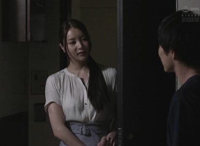 Gõ cửa phàn nàn vì tiếng rên như phim JAV , nhưng đó lại là của cô hàng xóm Gõ cửa phàn nàn vì tiếng rên như phim JAV , nhưng đó lại là của cô hàng xóm