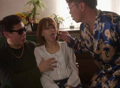 Mở chiếc hộp cũ, chồng tuyệt vọng trước DVD sex của vợ Mở chiếc hộp cũ, chồng tuyệt vọng trước DVD sex của vợ