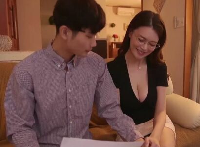 Người mẹ đơn thân đắm chìm trong tình dục với gia sư của cậu con trai Người mẹ đơn thân đắm chìm trong tình dục với gia sư của cậu con trai