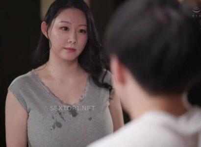 Thầm thương cô hàng xóm vú khủng ở cạnh bên nhưng có chồng già khú Thầm thương cô hàng xóm vú khủng ở cạnh bên nhưng có chồng già khú