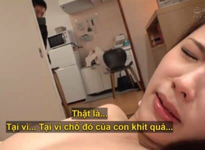 Thanh niên tình cờ nhìn thấy chị gái thằng bạn bị bố địt và bắn ngập bím Thanh niên tình cờ nhìn thấy chị gái thằng bạn bị bố địt và bắn ngập bím