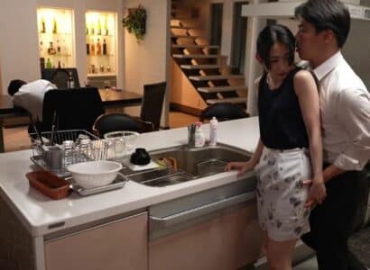 Tin tưởng vợ 100%, chồng thách đồng nghiệp tán tỉnh và cái kết Tin tưởng vợ 100%, chồng thách đồng nghiệp tán tỉnh và cái kết